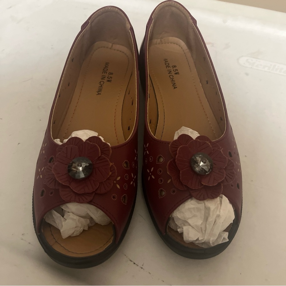 Women's Classic Fashion Open Toe Low Wedge Shoes Size 8.5
